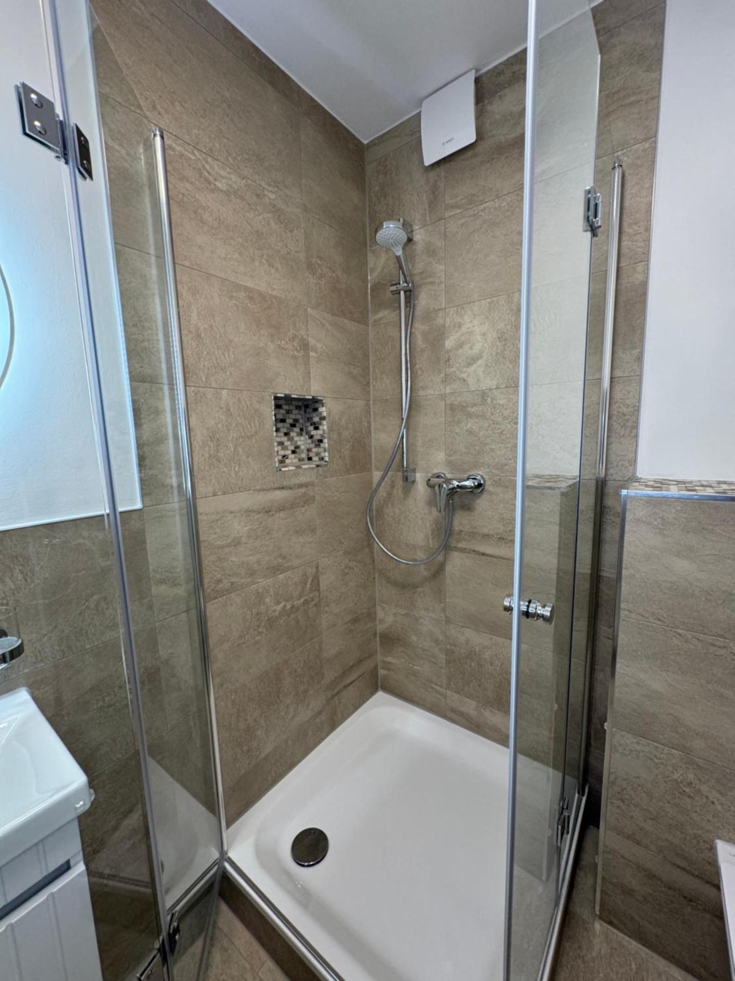 Apartment Deluxe 2 - Ruhe Oase - 1zkb Balkon Self-check-in 24h - Parkplatz *