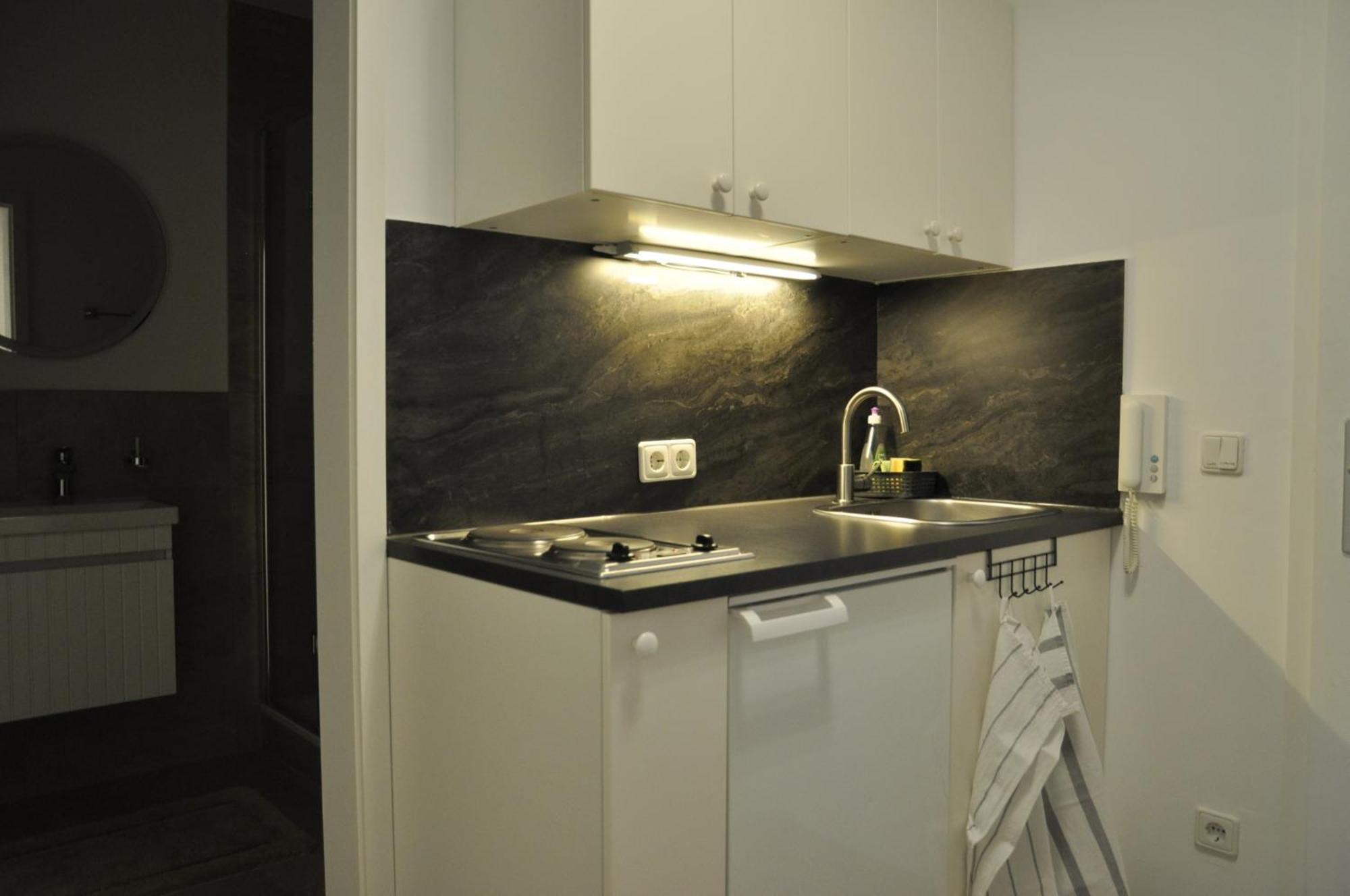 Deluxe 2 - Ruhe Oase - 1zkb Balkon Self-check-in 24h - Parkplatz Apartment