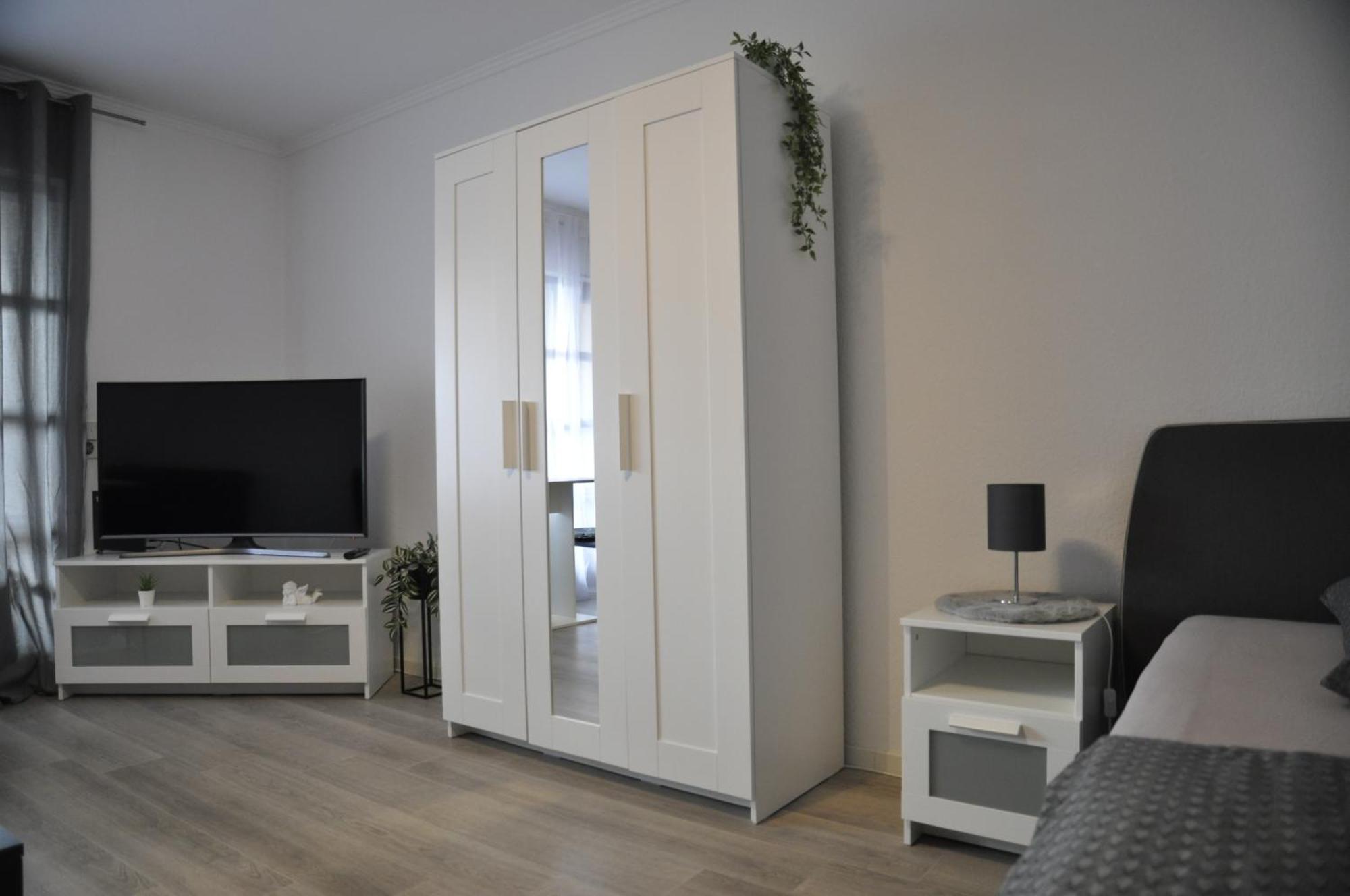 Deluxe 2 - Ruhe Oase - 1zkb Balkon Self-check-in 24h - Parkplatz * Bad Nauheim